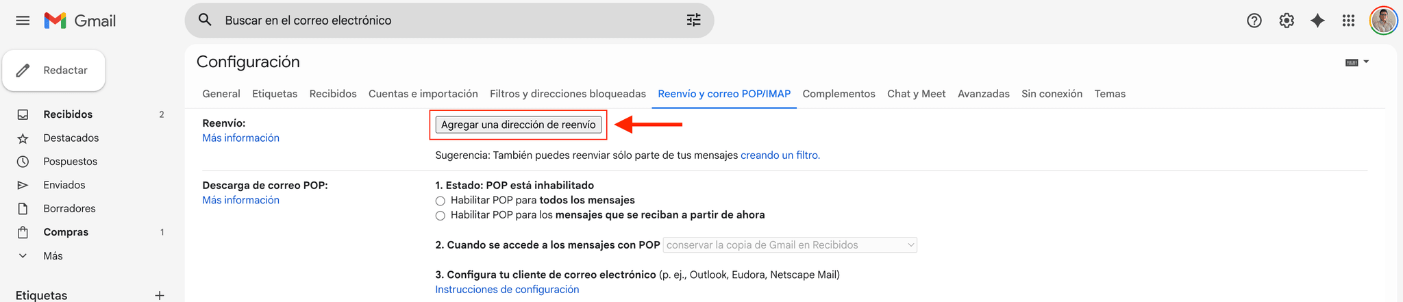 Botón Agregar una dirección de reenvío resaltado en Gmail.